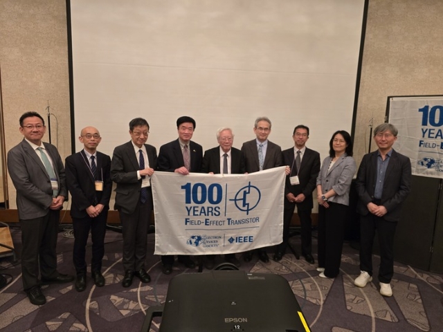 FET100周年写真