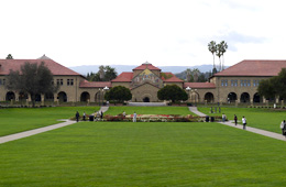 中央校舎（Main Quad）と広場（The Oval）